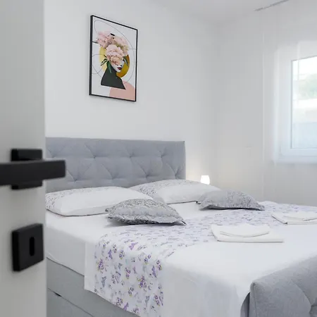 Apartment Cvit *