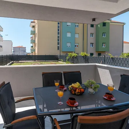 Apartment Cvit