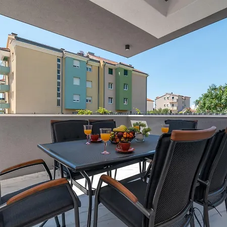 Cvit Apartment