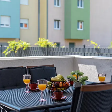 Cvit Apartment