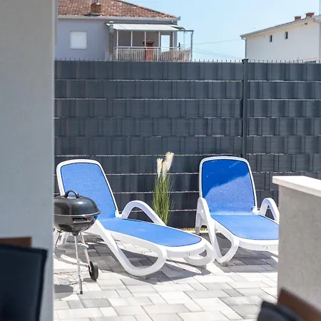 Cvit Apartment *