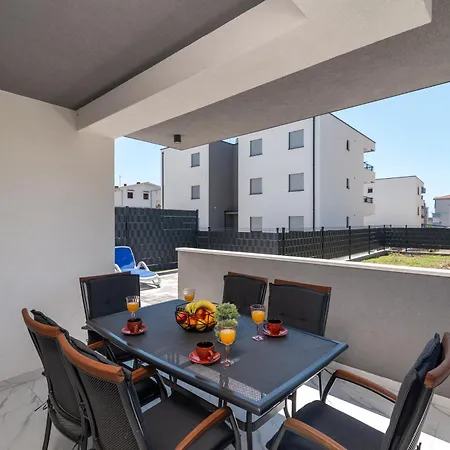 Apartment Cvit *
