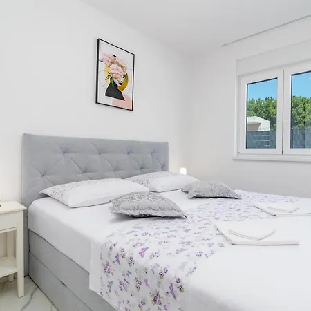 Apartment Cvit *