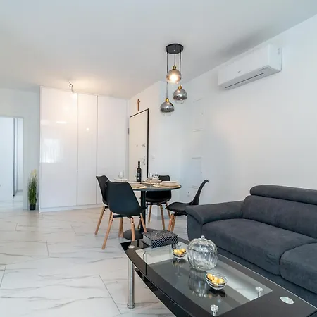 Cvit Apartment *