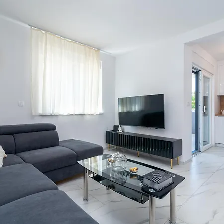 Cvit Apartment Trogir