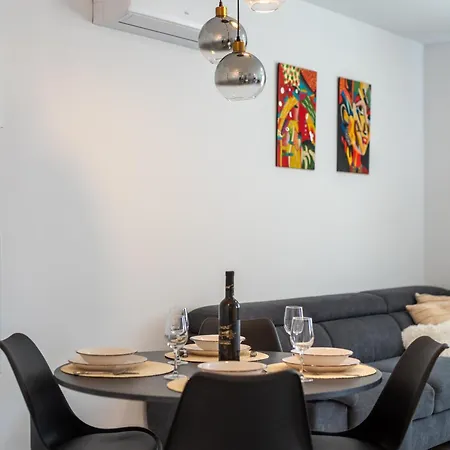 Cvit Apartment